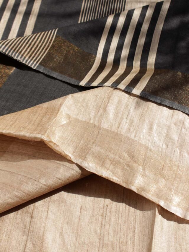 Black-Palla-beige-Desi-tussar-silk-Saree