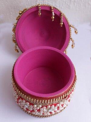 Crystal-and-Pearls-wooden-marriage-Sinhora