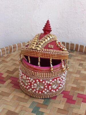 Crystal-and-beads-small-wooden-wedding-sinhora