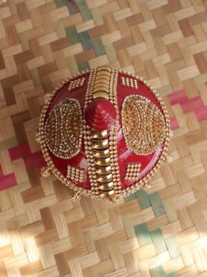 Crystal-red-small-wooden-sinhora