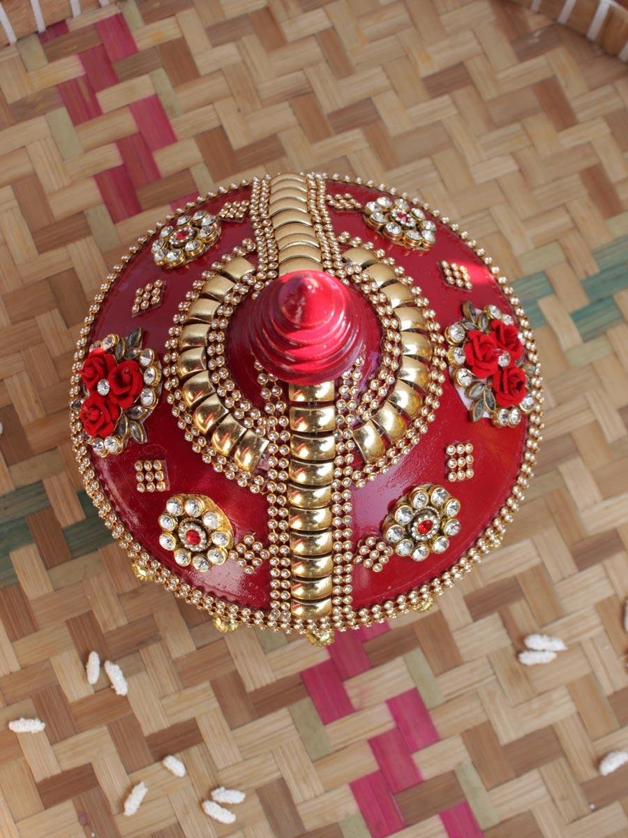 Red-Roses-and-zari-lace-wedding-wood-sindur-box Red-Roses-and-zari-lace-wedding-wood-sindur-box at Shilphaat
