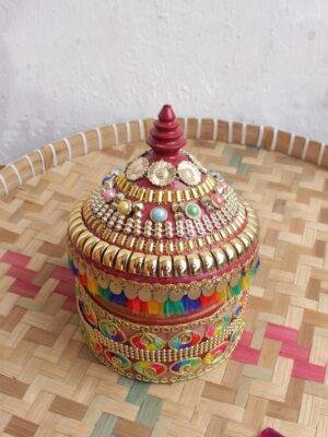 Multicolour-lace-medium-wooden-sinhora