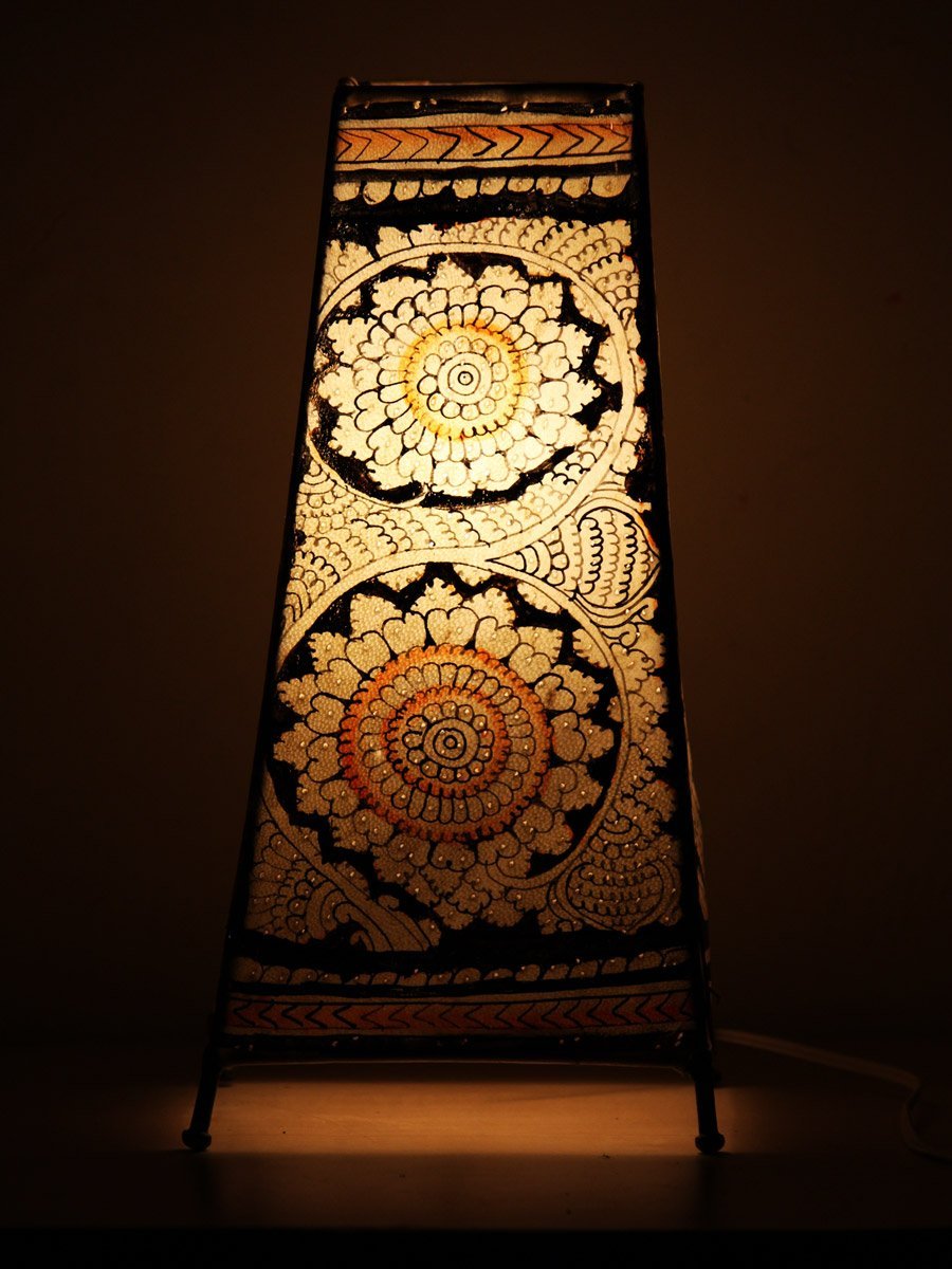Black-and-white-tholu-bommalata-table-lamp.jpg Black and white big Tholu-Bommalata Table-lamp - Image 1