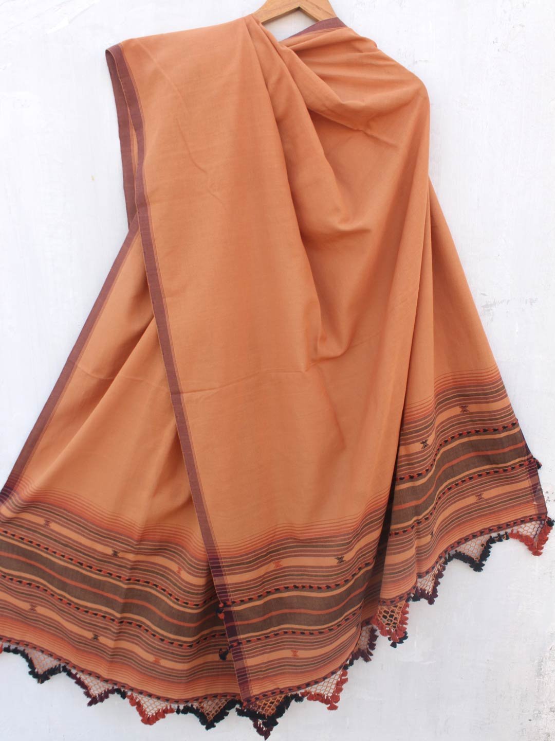 Brown-ornage-miri-border-bhujodi-cotton-dupatta.jpg Brown handloom Bhujodi cotton Dupatta - Image 1