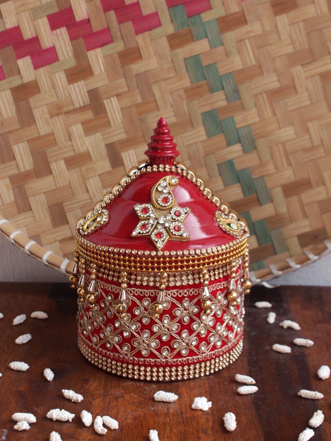 Crystal-Paisley-small-wooden-sindoor-box.jpg Crystal Paisleys small Wooden Sindoor-Box - Image 1