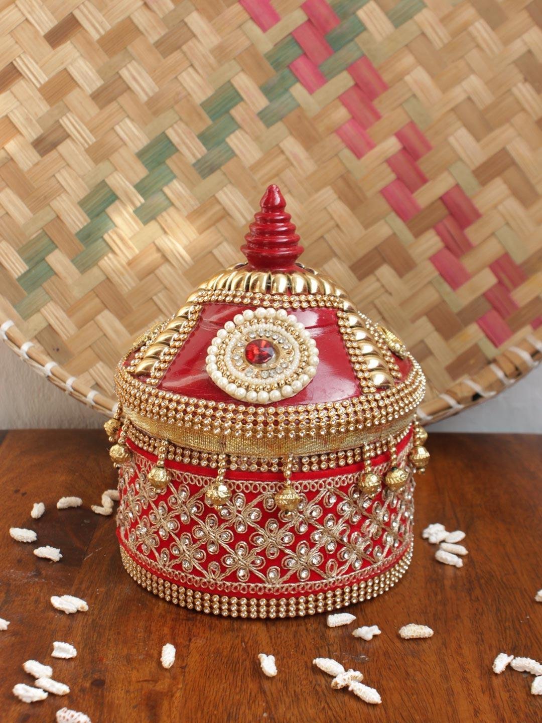 Crystal-Red-Lace-medium-wooden-sindoor-box.jpg Crystal Red Lace medium wooden Sindur-Box - Image 1