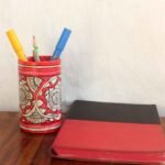 Dark-Pink Tholu bommalata Pen holder