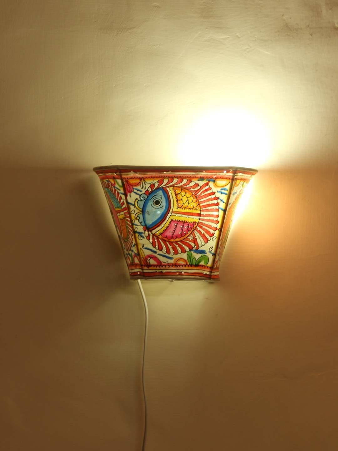 Fishes-small-Tholu-Bommalata-Wall-lamp.jpg Fishes, Tholu Bommalata small wall-lamp - Image 1