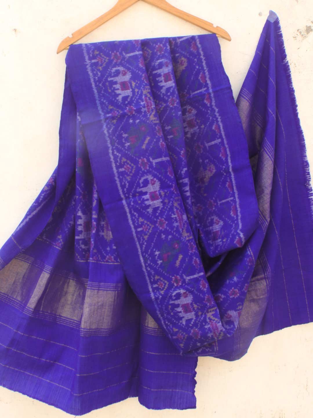 Hathi-Popat-Patan-Patola-Blue-woolen-Shawl.jpg Hathi Popat Patola Woolen Shawl - Image 1