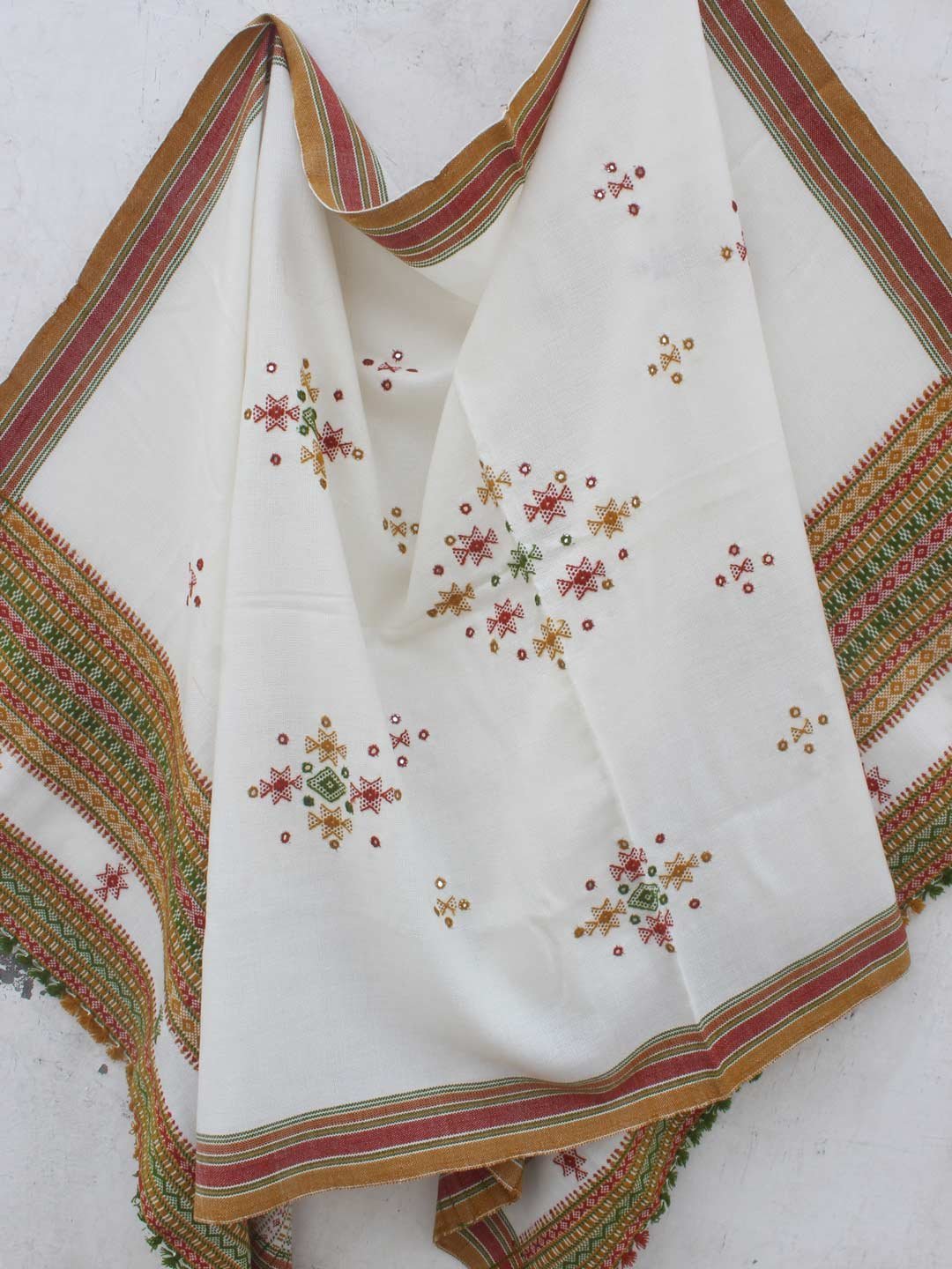 Off-White-Bhujodi-mirrorwork-Shawl.jpg off-white mirrorwork Bhujodi woolen Shawl - Image 1