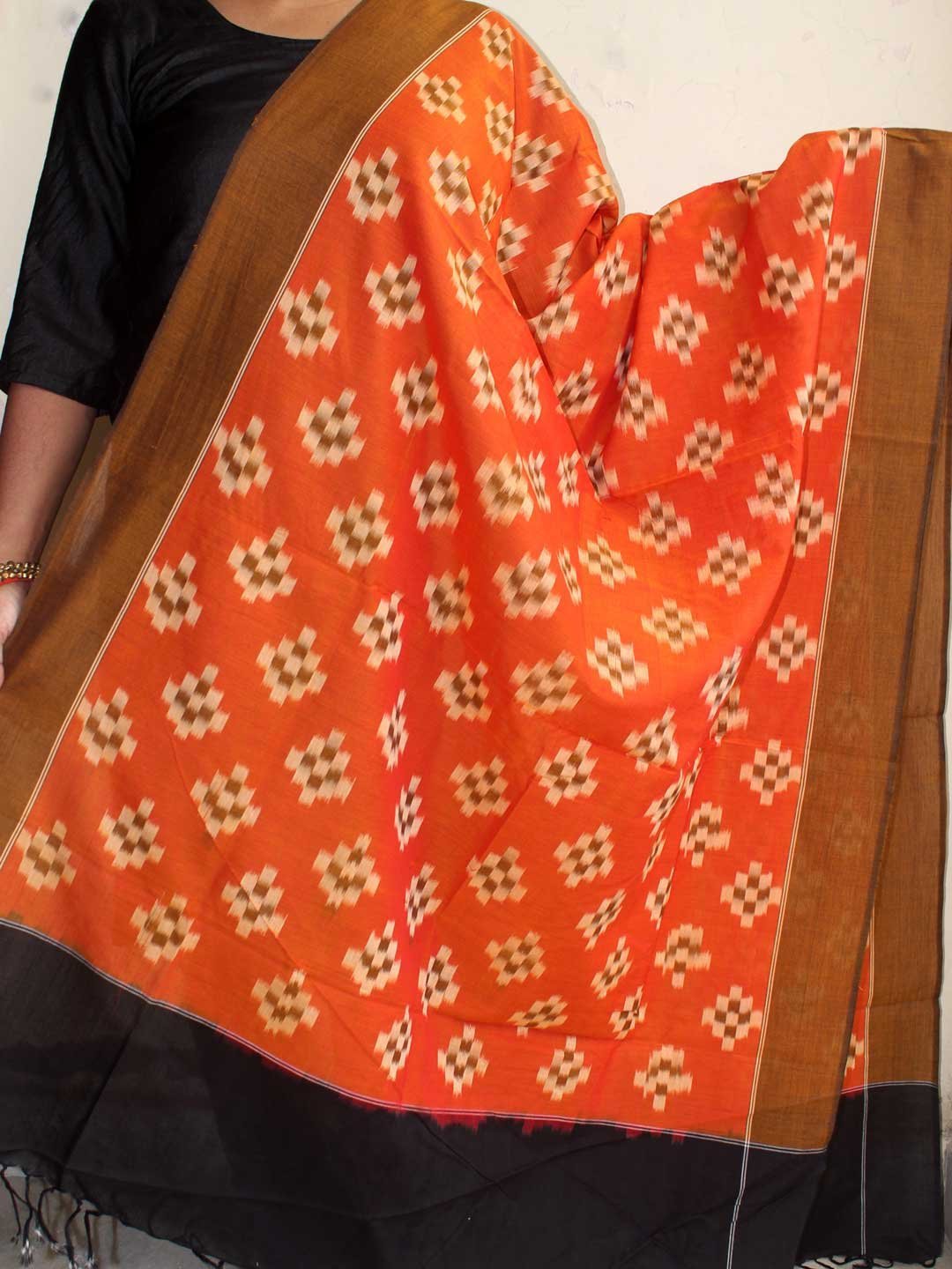 Orange-and-black-mercerized-ikat-cotton-dupatta.jpg Orange and Black mercerized cotton Ikkat dupatta - Image 1