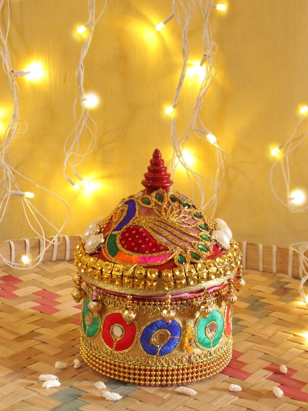 Peacock-lacework-wooden-sinhora-SHILPHAAT-1.jpg Peacock Lacework small wooden Sindur-dani - Image 1