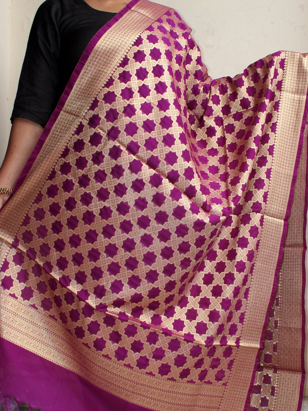 Purple-banarasi-dupatta.jpg Purple Banarasi Dupatta - Image 1