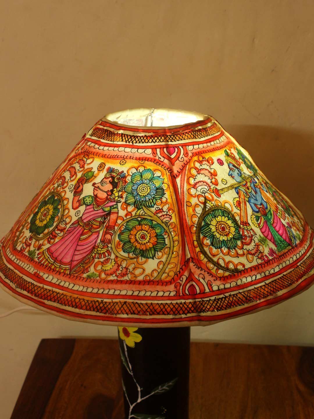 Radha-krishna-round-tholu-bommalata-lampshade.jpg Radha-Krishna Round Tholu-Bommalata Lampshade - Image 1