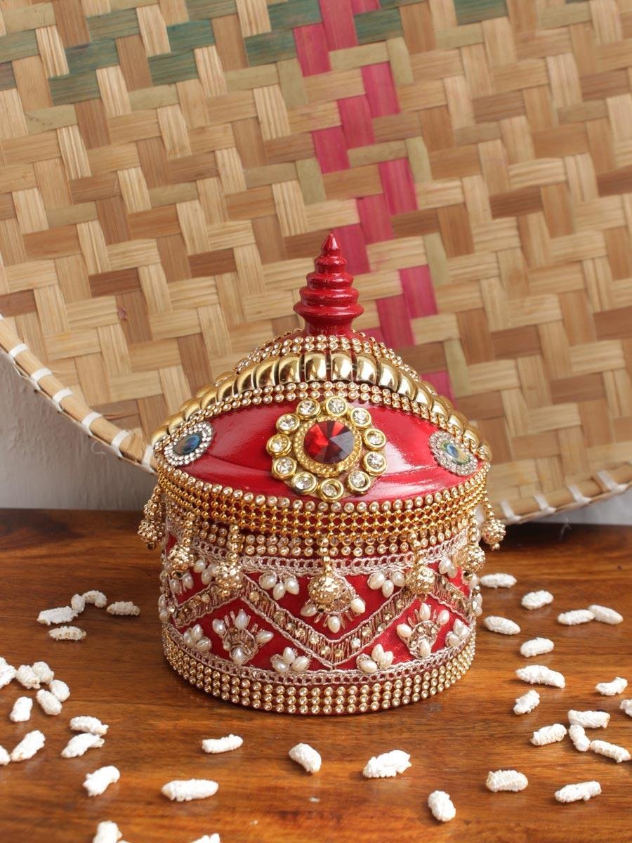 Red-Crystal-and-beads-small-wooden-sindur-box.jpg Red Crystal and Beads wooden small Sinhora - Image 1