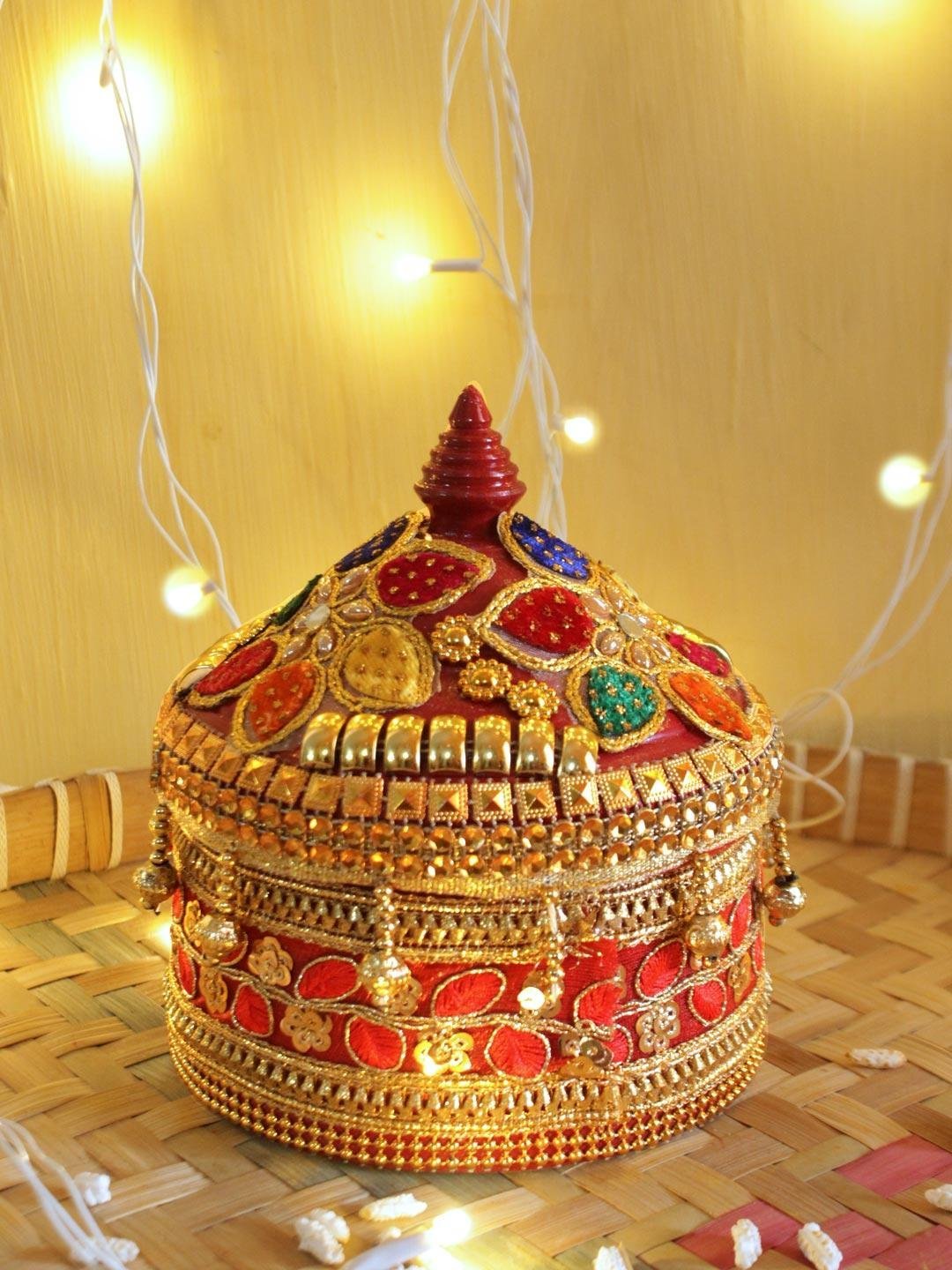 Red-and-golden-wooden-Sindhora.jpg Red and Golden Lace small-medium wood Sindhora - Image 1