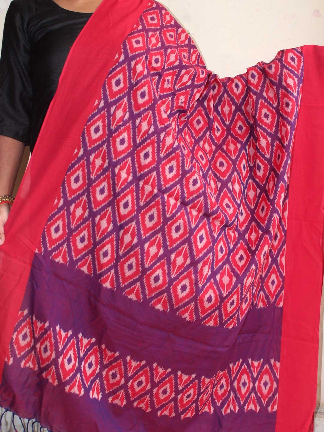 Red-and-purple-Ikat-cotton-dupatta.jpg Purple and red mercerized cotton Ikat Dupatta - Image 1