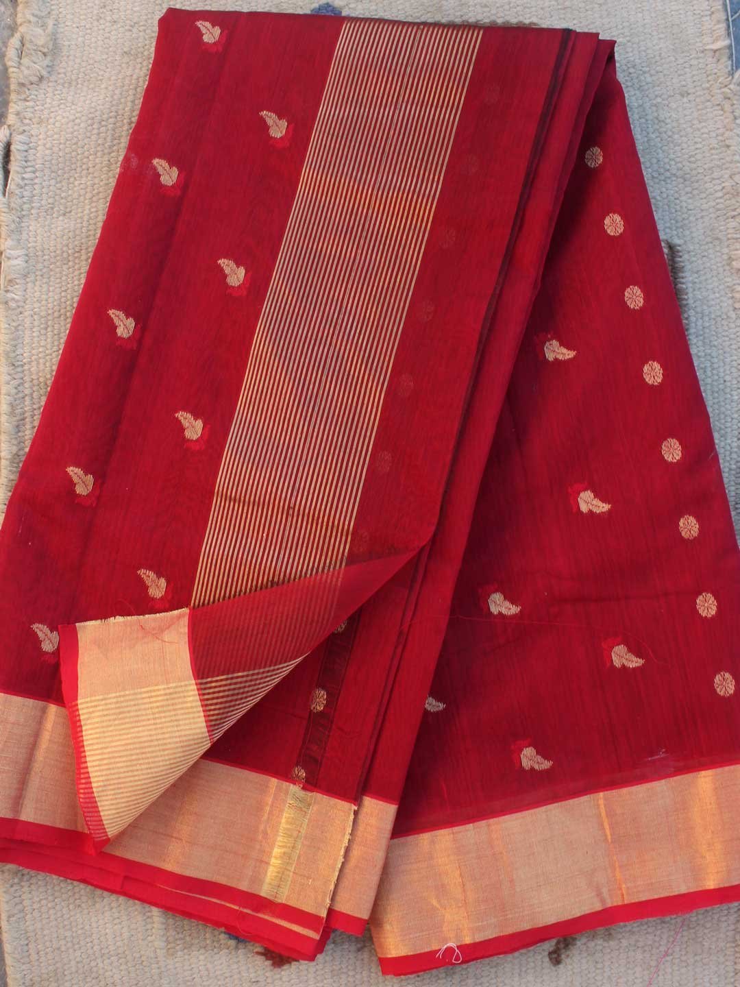 Red-hazar-buti-handloom-chanderi-saree.jpg Red Hazar buti zari Chanderi Saree - Image 1