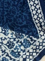 White and Indigo Block-Printed Mul-cotton Sari - Image 3