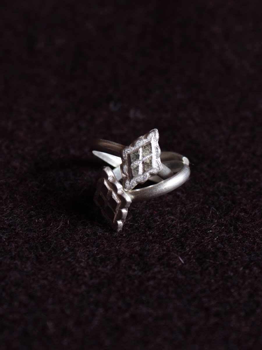 rombhoid-silver-toe-rings.jpg Handmade Rhomboid Toering - Image 1