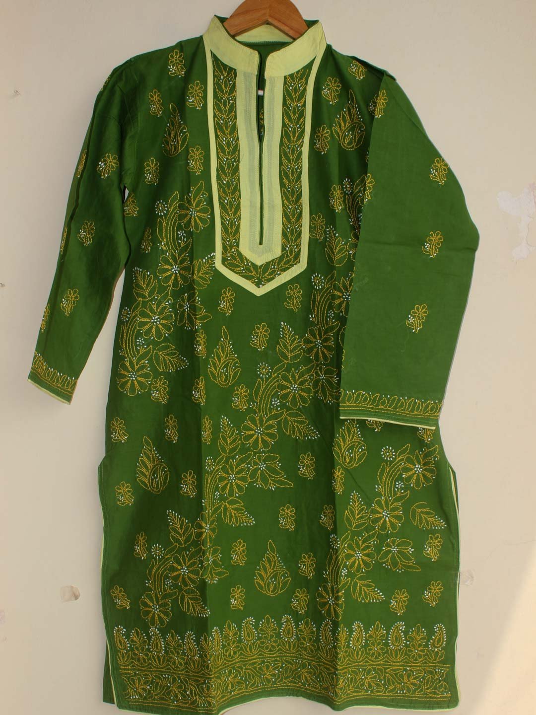 yellow-and-green-chikankari-cotton-ladies-kurta.jpg Green and Yellow Chikankari Kurti - Image 1