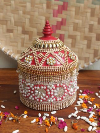 Beads-and-crystals-red-medium-wooden-sindur-box
